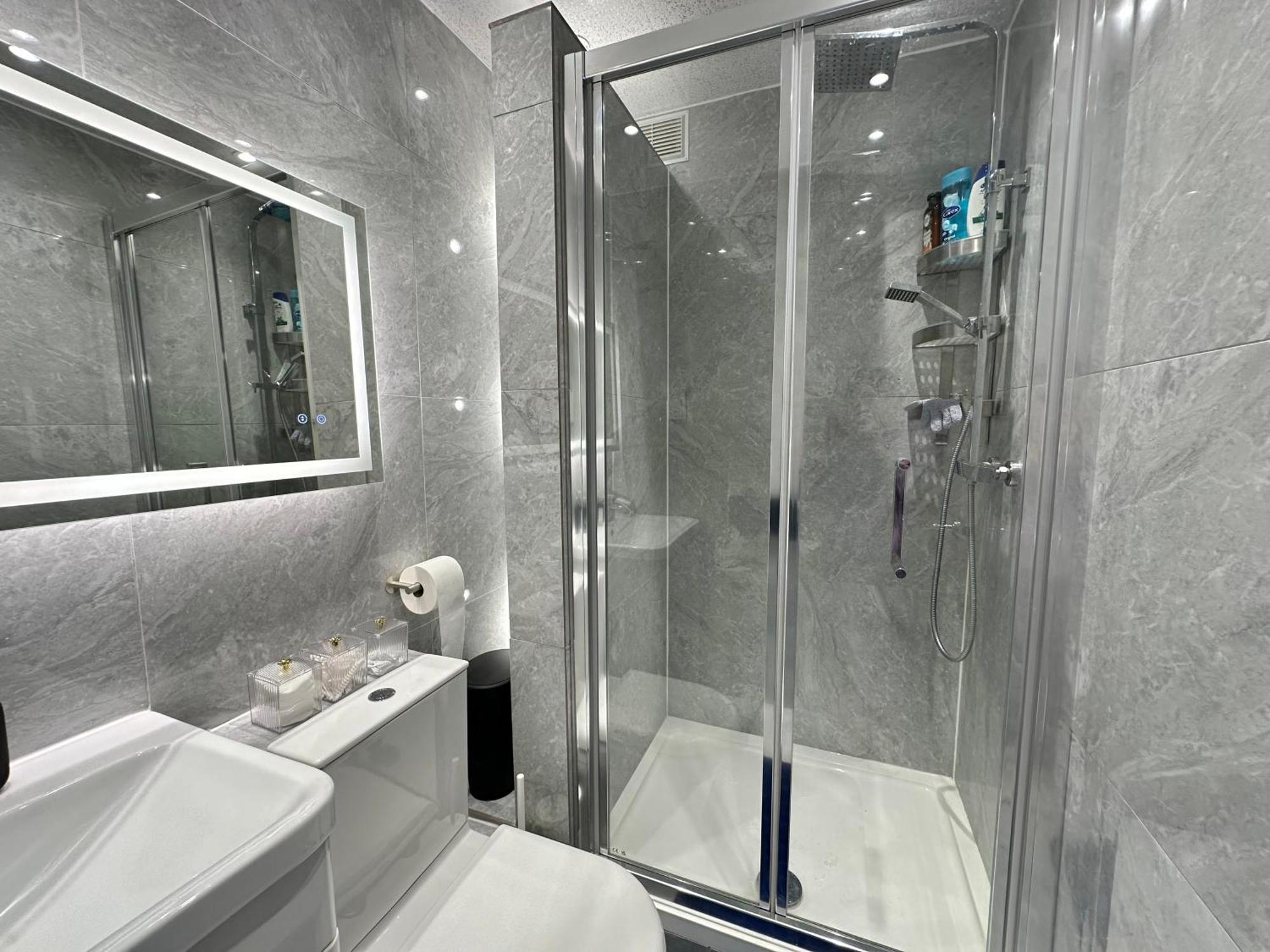Stunning Flat: Near Wembley Stadium! * Londra
